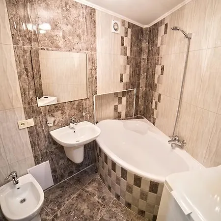 Apartment On Svobody Avenue- The Center Of