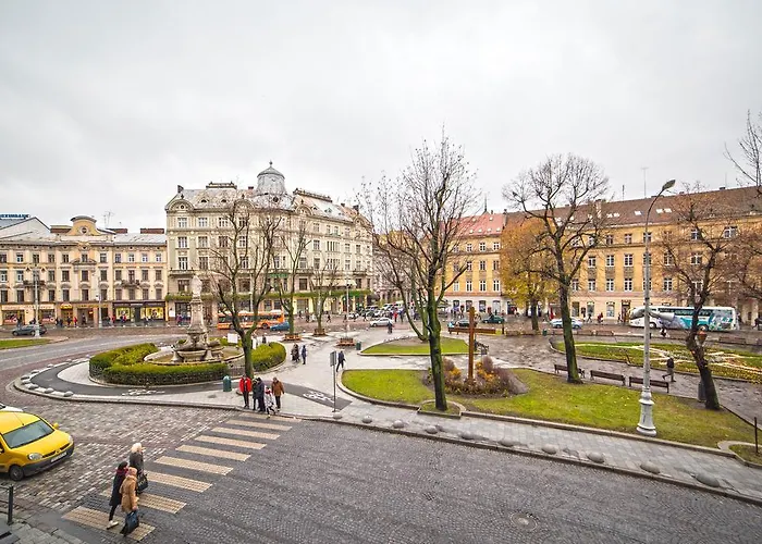 On Svobody Avenue- The Center Of Daire Lviv