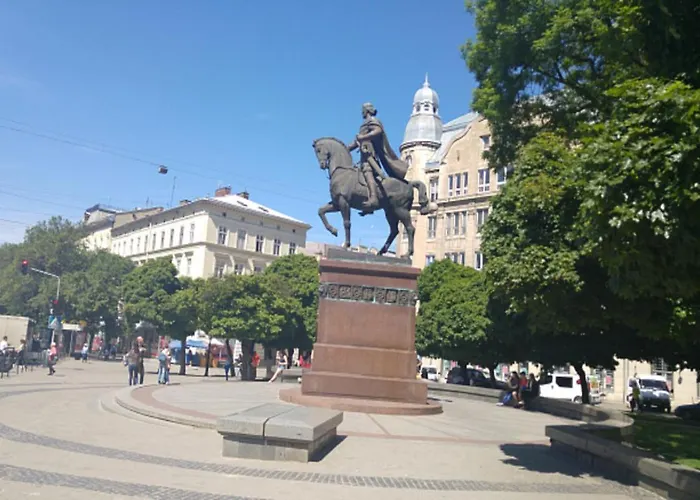 Daire On Svobody Avenue- The Center Of Lviv